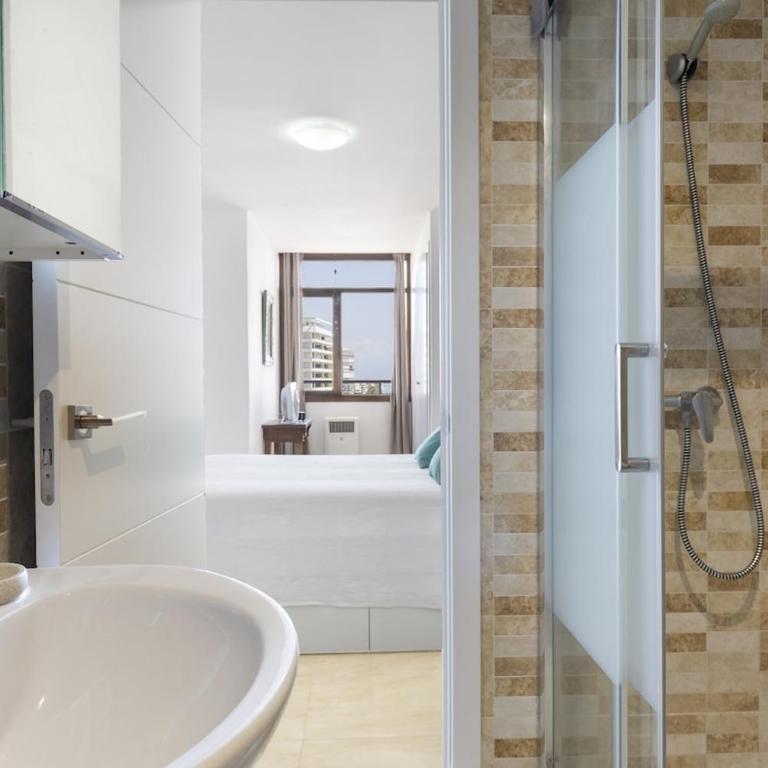 Prime Location Apartment with Seaviews - Apartamento - 24