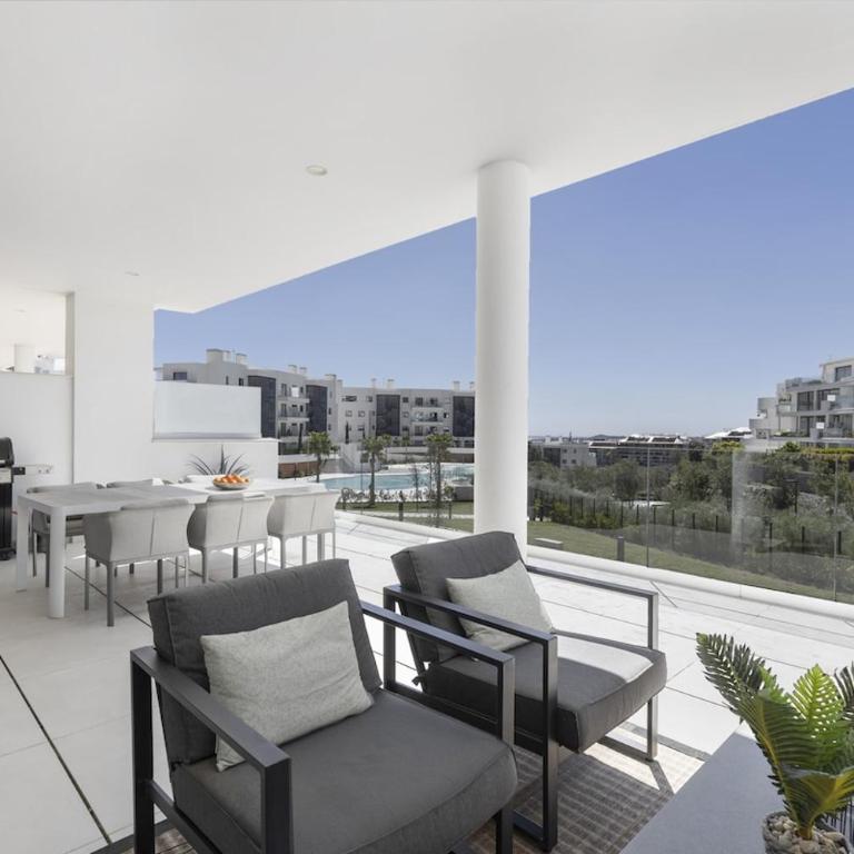 Stylish Apartment with Large Terrace in Higueron - Apartamento - 1