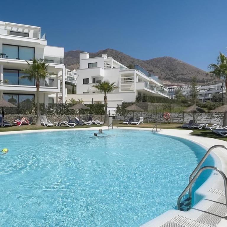 Stylish Apartment with Large Terrace in Higueron - Apartamento - 27