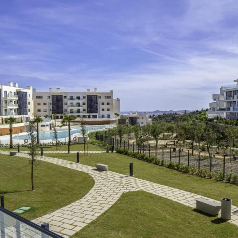Stylish Apartment with Large Terrace in Higueron - Apartamento - 28