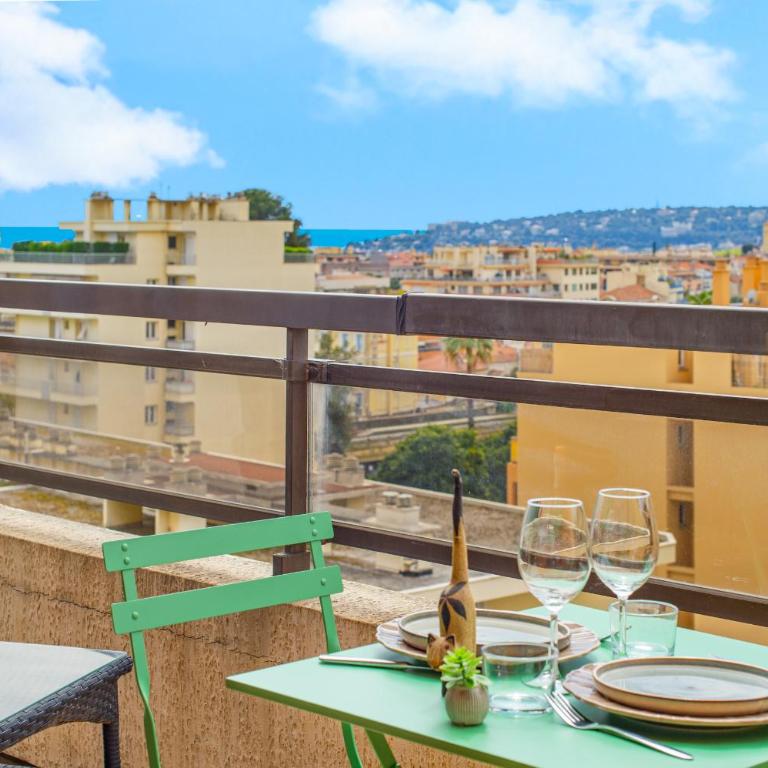 Charmant studio avec terrase et climatisation - Studio avec Terrasse - 2