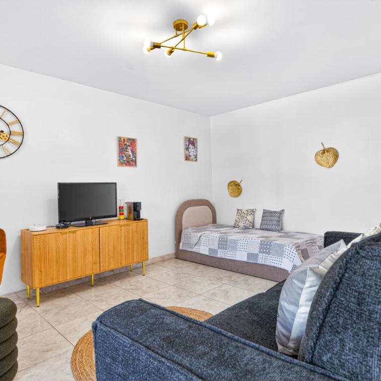 Studio centre Menton Borrigo Plage à 50 m - Studio avec Balcon - 12