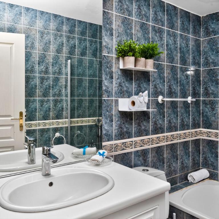 Studio centre Menton Borrigo Plage à 50 m - Studio avec Balcon - 23