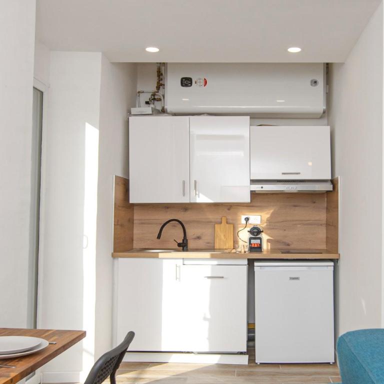 Nice, 3-room refurbished apartment near train station - Appartement 2 Chambres - 8