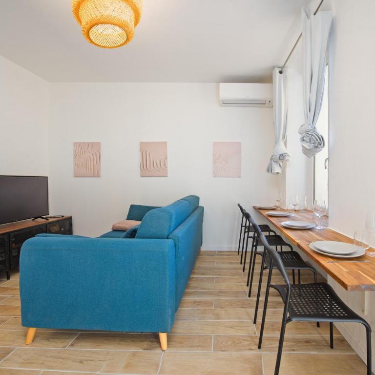 Nice, 3-room refurbished apartment near train station - Appartement 2 Chambres - 6