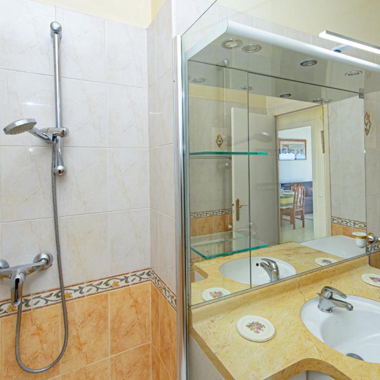 Joli appartement à Menton centre - vue mer - Apartamento de 1 dormitorio - 16