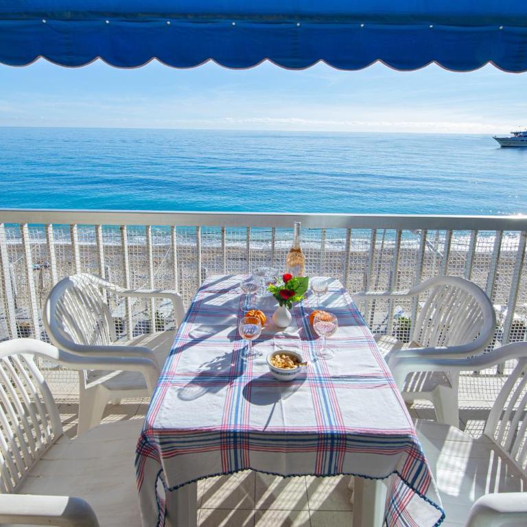 Joli appartement à Menton centre - vue mer - Apartamento de 1 dormitorio - 19