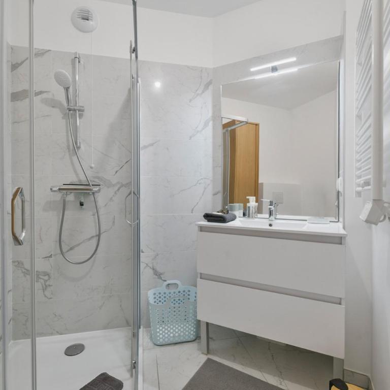 Charmant appartement avec balcon-terrasse & clim - Appartement 1 Chambre Supérieur avec Balcon - 11