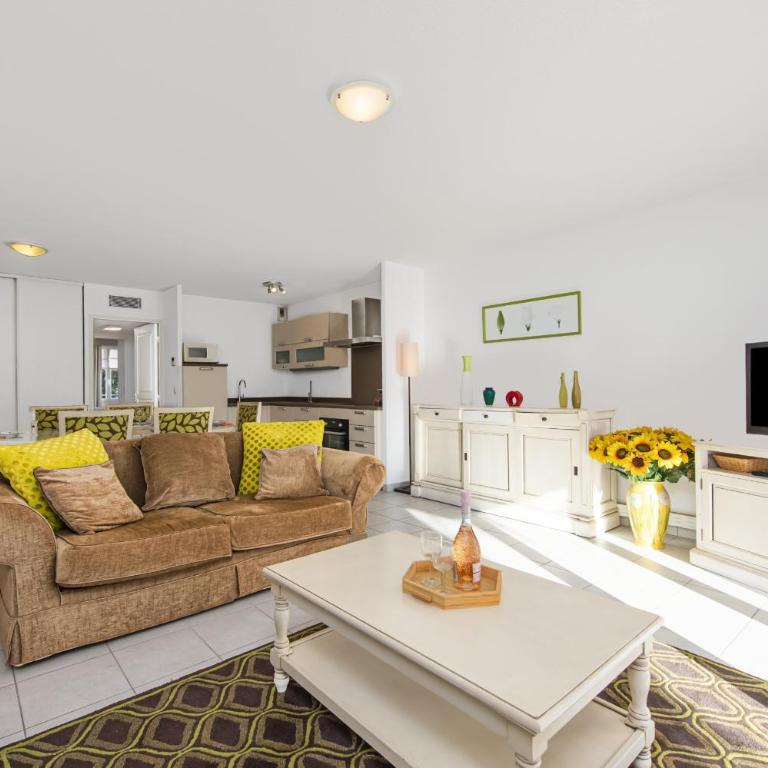 Splendide appartement en centre-ville avec parking et climatisation - Apartment mit 2 Schlafzimmern - 2