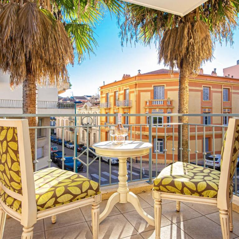 Splendide appartement en centre-ville avec parking et climatisation - Apartment mit 2 Schlafzimmern - 1
