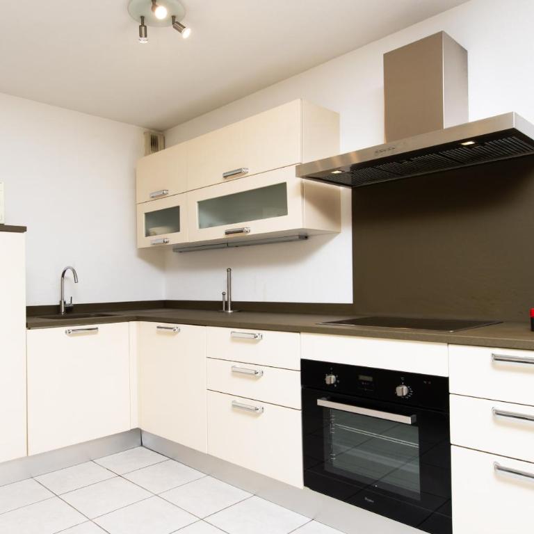 Splendide appartement en centre-ville avec parking et climatisation - Apartment mit 2 Schlafzimmern - 15