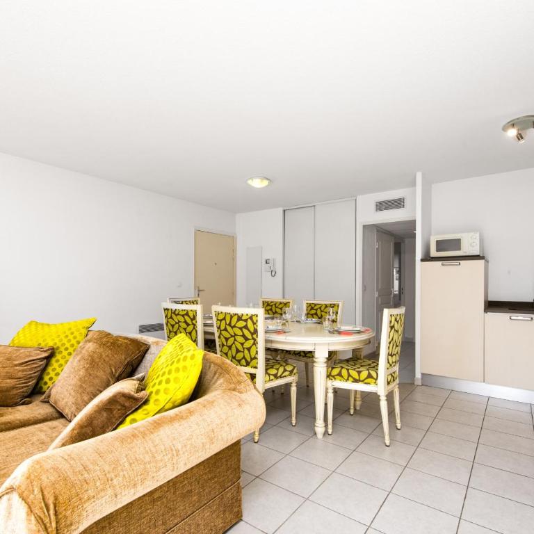 Splendide appartement en centre-ville avec parking et climatisation - Apartment mit 2 Schlafzimmern - 12