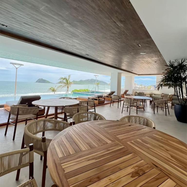 Sunsetline Malecón Mazatlán - Villa with Sea View - 12