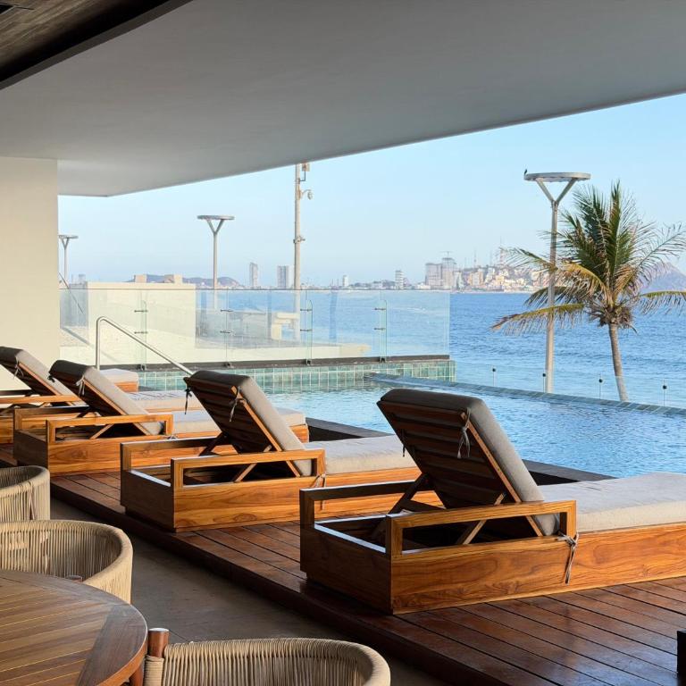 Sunsetline Malecón Mazatlán - Villa with Sea View - 77