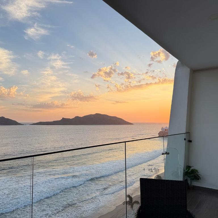 Sunsetline Malecón Mazatlán - Villa with Sea View - 47