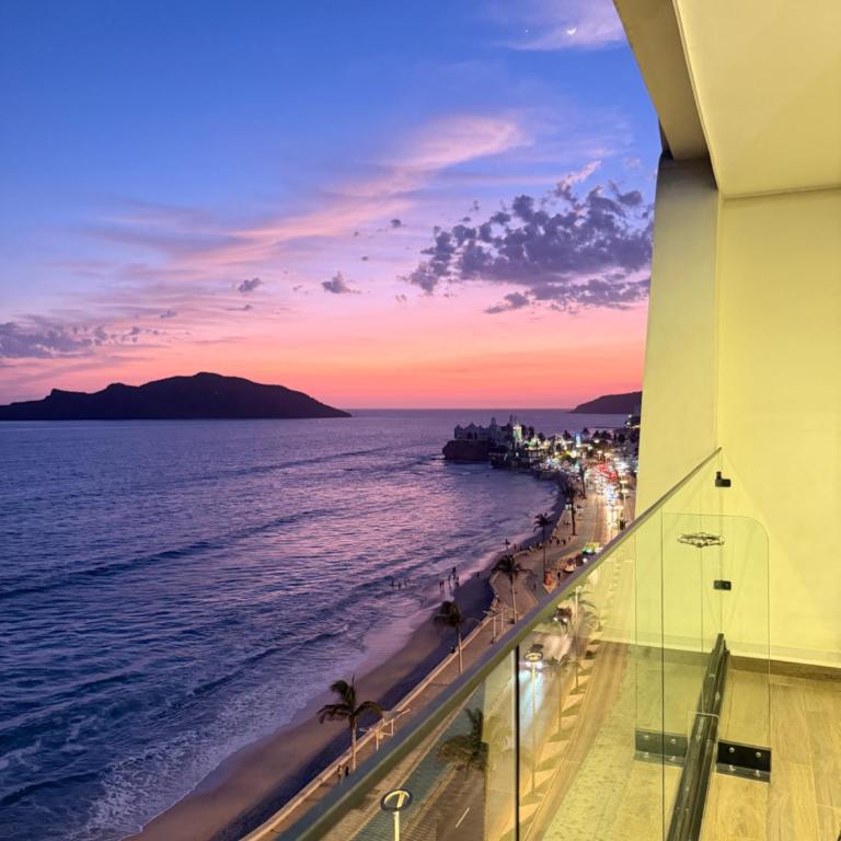 Sunsetline Malecón Mazatlán - Villa with Sea View - 1