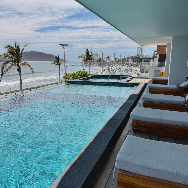Sunsetline Malecón Mazatlán - Villa with Sea View - 82