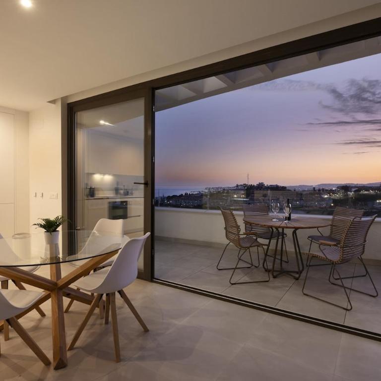 Sunset Top Floor Apartment Higueron - Apartment - 10