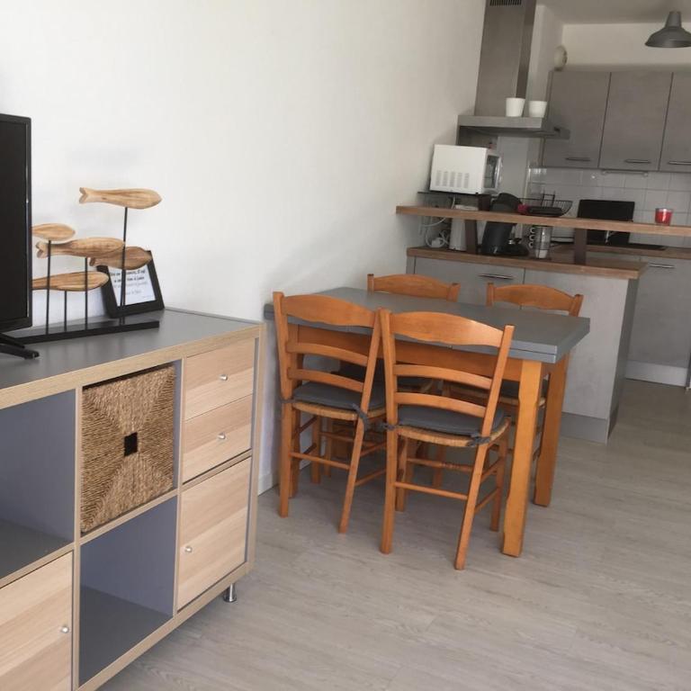 Blandine, 2 rooms, terrace, pools - Apartment mit 1 Schlafzimmer - 3