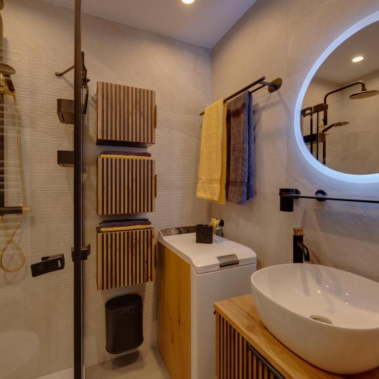 Seefeld ALPIN Apartments - Deluxe Apartment - 2