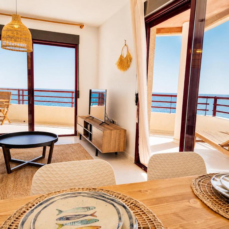 Apartamento Dúplex Aloha Calpe, primera línea de playa - Three-Bedroom Apartment - 4