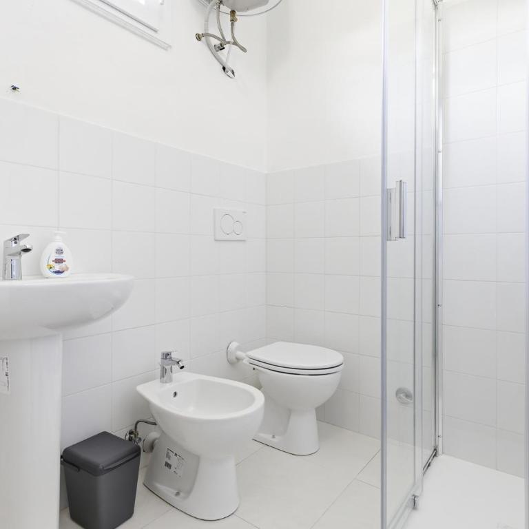 Hostdomus-Happy Holiday - Appartamento con 1 Camera da Letto e Balcone - 15
