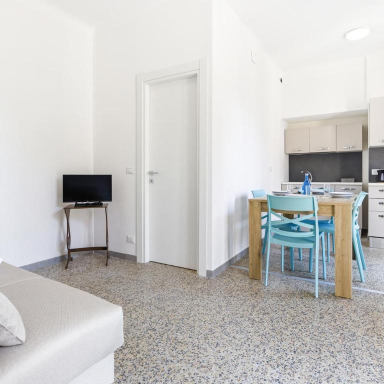 Hostdomus-Happy Holiday - Appartamento con 1 Camera da Letto e Balcone - 12