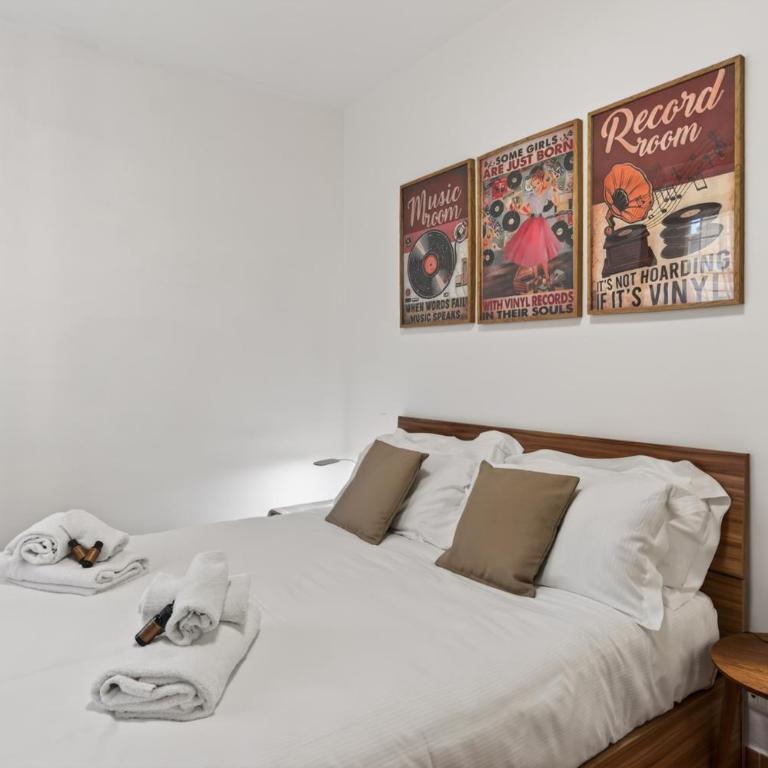 Chez Giselle - Two-Bedroom Apartment - 16