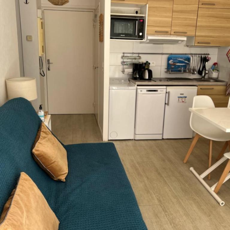 Flat With Swimming Pool Close To The Beach - Appartamento - 3