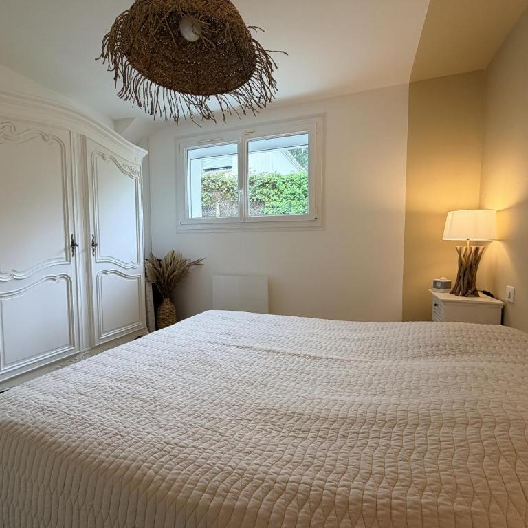 Appartement Camélias - 100m plage - One-Bedroom Apartment with Garden - 8