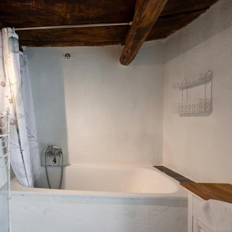 Assisi Countryhouse - Triple Room with Bath - 20