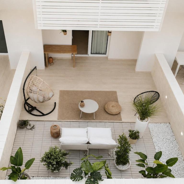 Minimal Luxury Apt with Garden Terrace 100m from sea - Appartement Suite - 1