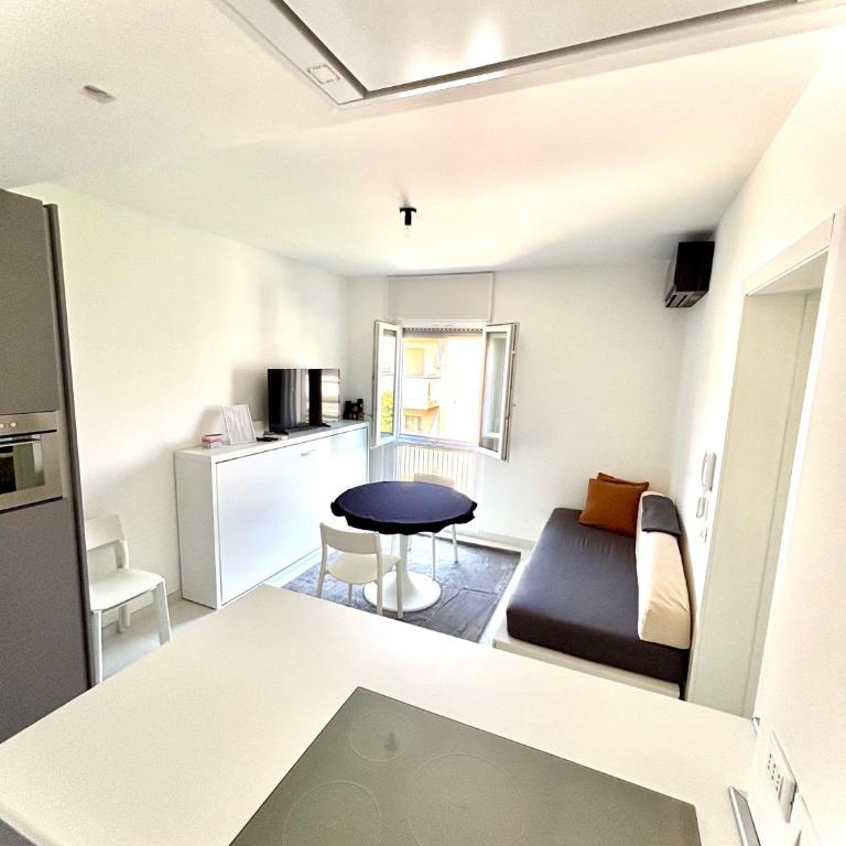 FabFour White - Tolmezzo 32 - with park - One-Bedroom Apartment - 3