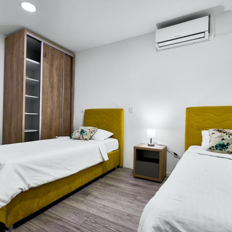 Regency Aparthotel Sarajevo - Two-Bedroom Apartment with River View - 5