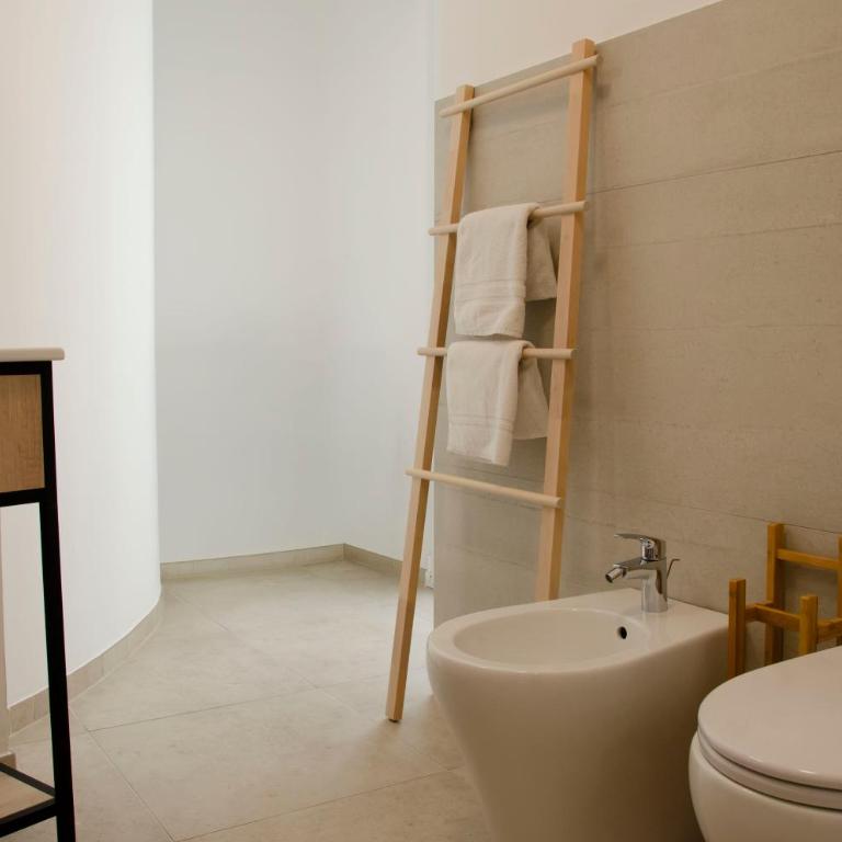 Minimal Luxury Apt with Garden Terrace 100m from sea - Appartement Suite - 12
