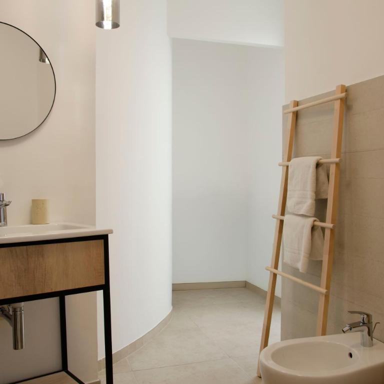 Minimal Luxury Apt with Garden Terrace 100m from sea - Appartement Suite - 13