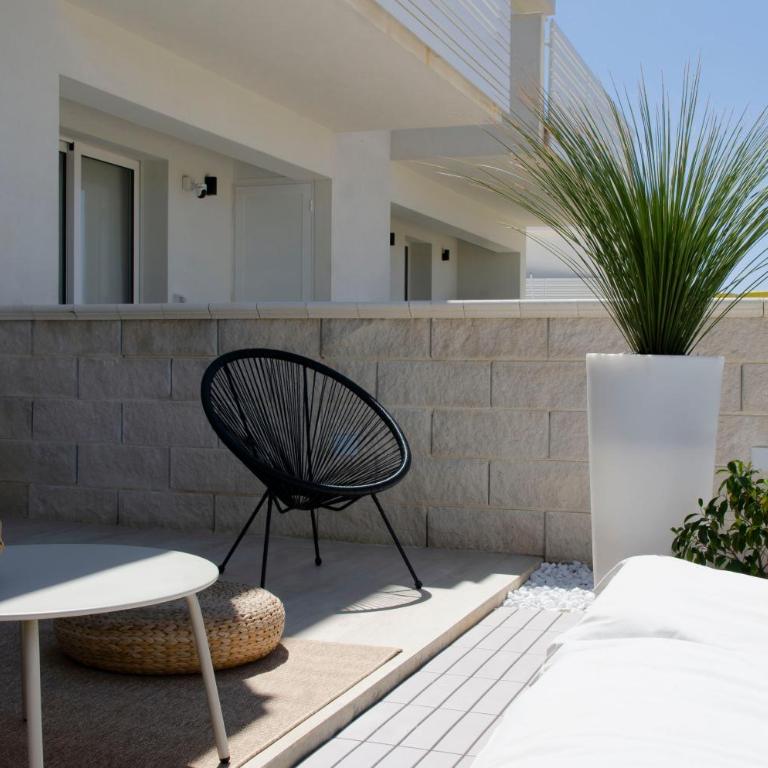 Minimal Luxury Apt with Garden Terrace 100m from sea - Appartement Suite - 27