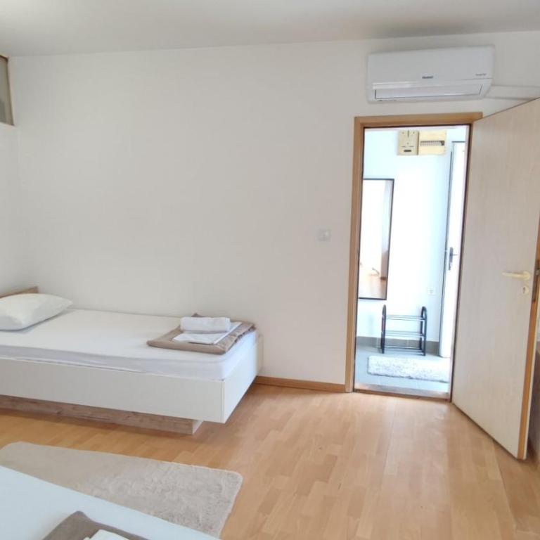 Apartmani Tarik - Apartman sa 2 Spavaće Sobe - 1