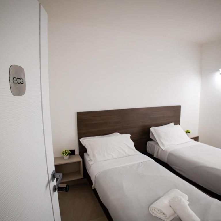 Seven Kings Relais - Camera Doppia con Letti Singoli con Bagno Privato - 4