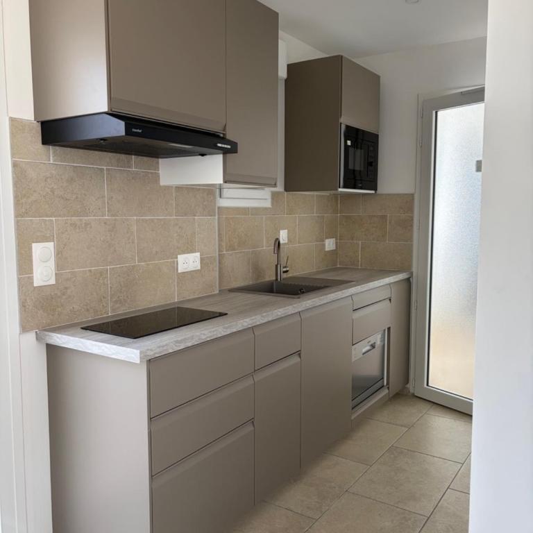 Résidence La Palma & L'Oasis - One-Bedroom Apartment with Balcony and City View - 1