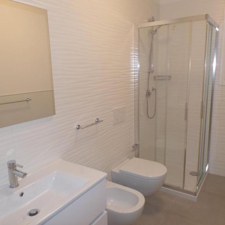 Residence with a pool and hot tub in a quiet area - Apartment - 6