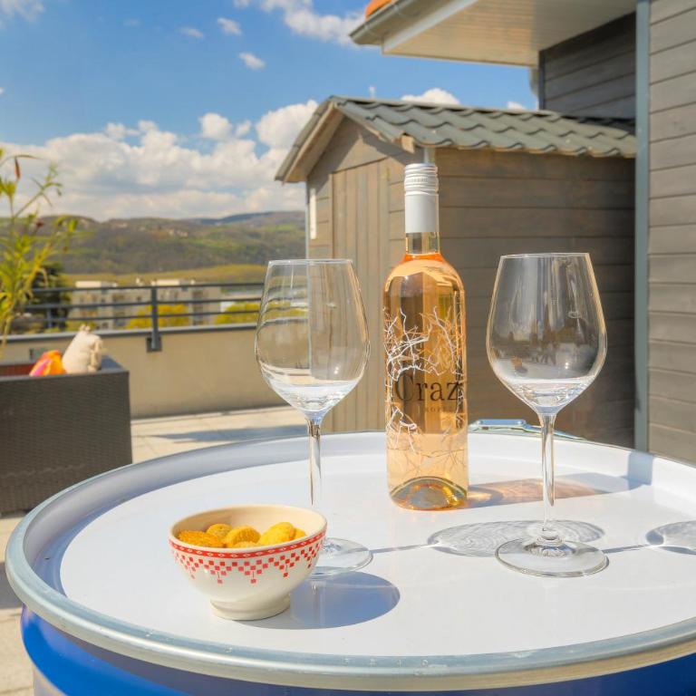 Appartement 6 personnes Terrasse 100m2 Parking Proche Centre et Gare - Appartement 2 Chambres - 20