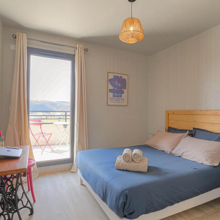 Appartement 6 personnes Terrasse 100m2 Parking Proche Centre et Gare - Appartement 2 Chambres - 8