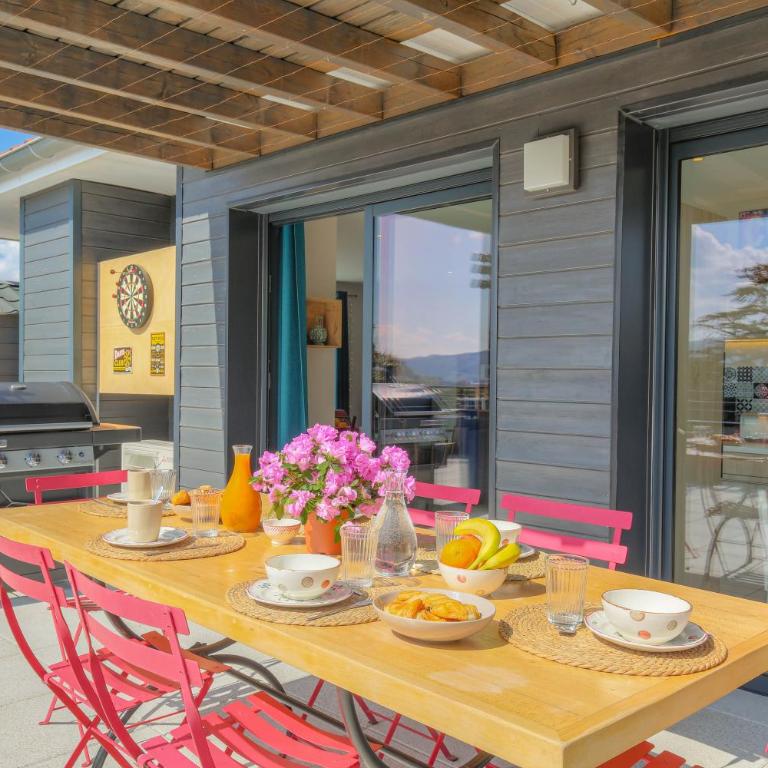 Appartement 6 personnes Terrasse 100m2 Parking Proche Centre et Gare - Appartement 2 Chambres - 22
