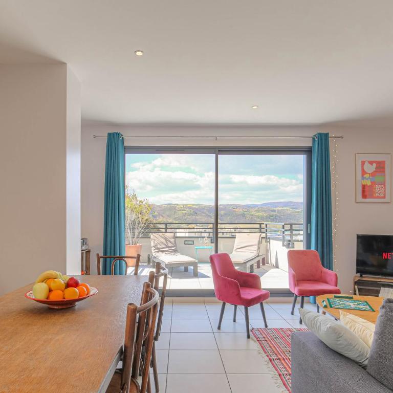 Appartement 6 personnes Terrasse 100m2 Parking Proche Centre et Gare - Appartement 2 Chambres - 21