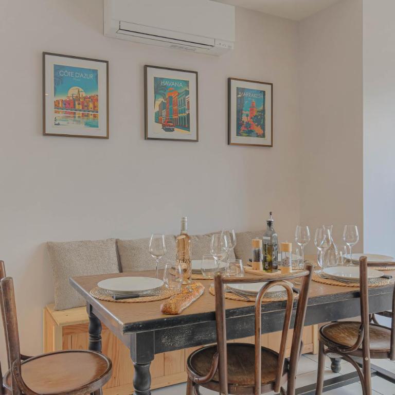 Appartement 6 personnes Terrasse 100m2 Parking Proche Centre et Gare - Appartement 2 Chambres - 27