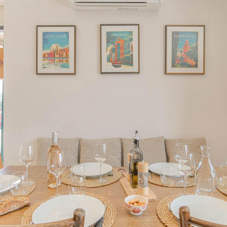 Appartement 6 personnes Terrasse 100m2 Parking Proche Centre et Gare - Appartement 2 Chambres - 35