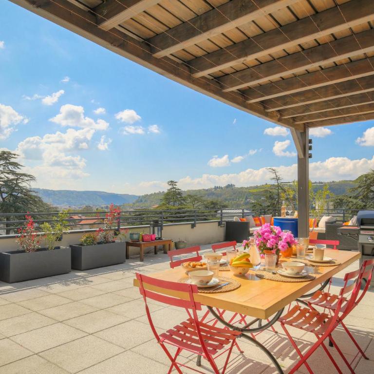 Appartement 6 personnes Terrasse 100m2 Parking Proche Centre et Gare - Appartement 2 Chambres - 24