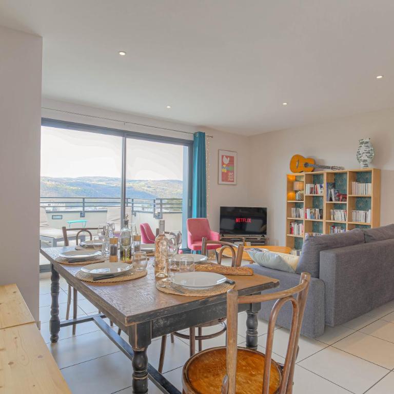Appartement 6 personnes Terrasse 100m2 Parking Proche Centre et Gare - Appartement 2 Chambres - 34