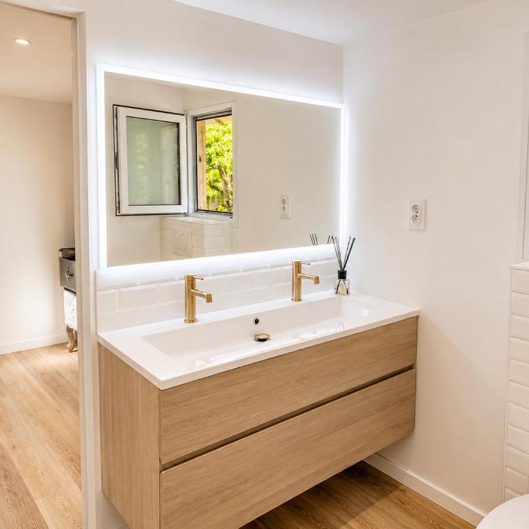 Chambres au calme, free parking - Appartement 2 Chambres - Vue sur Jardin - 14